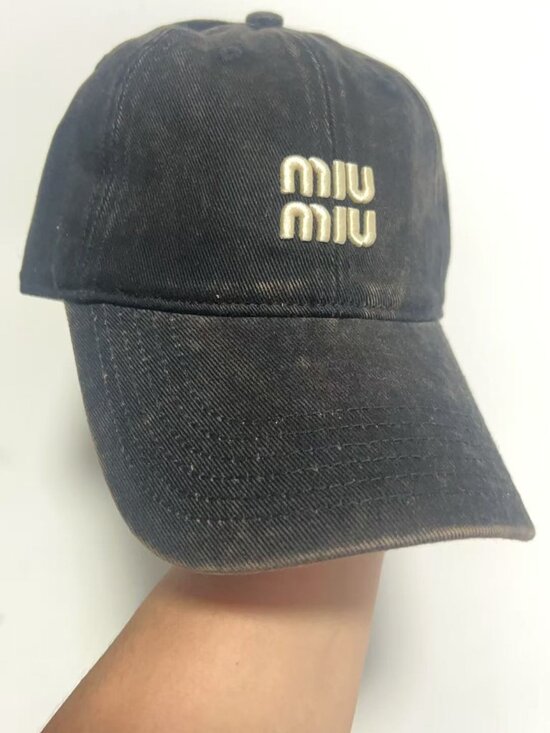 MIU MIU women\'s black baseball cap